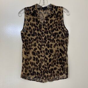 MINE Sleeveless leopard print button up blouse